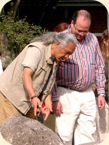 geomantische Steinsetzung mit Dr. Lim 